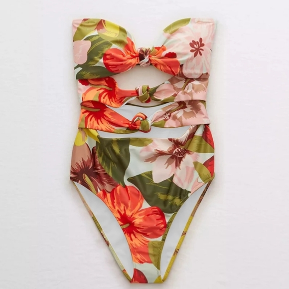 New Swimwear and Cover up Set - Picture 5 of 6